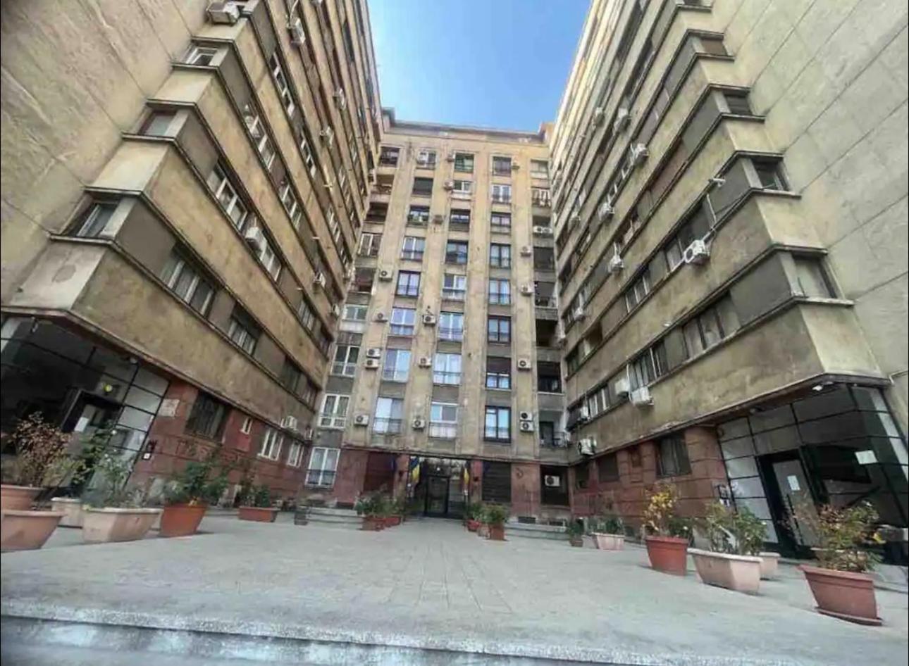 Amazing Location In The Center Bucharest