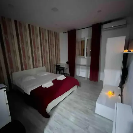 Amazing Location In The City Center Bucharest Exterior photo